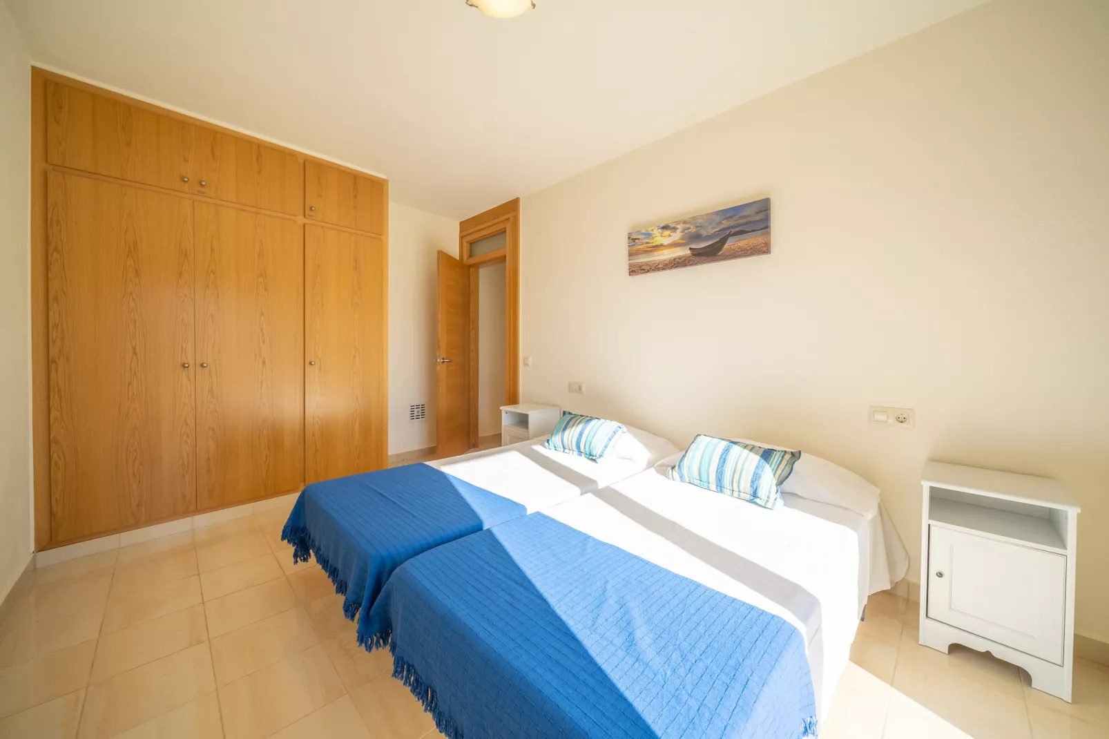 Victoria-Bedroom