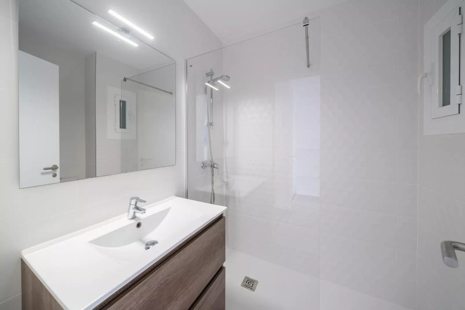 Sofia-Bathroom