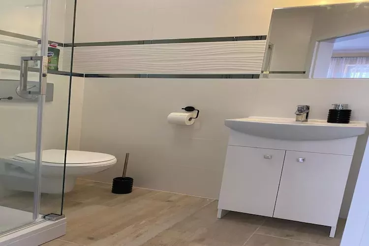 Pokój 3-osobowy I piętro-Badezimmer