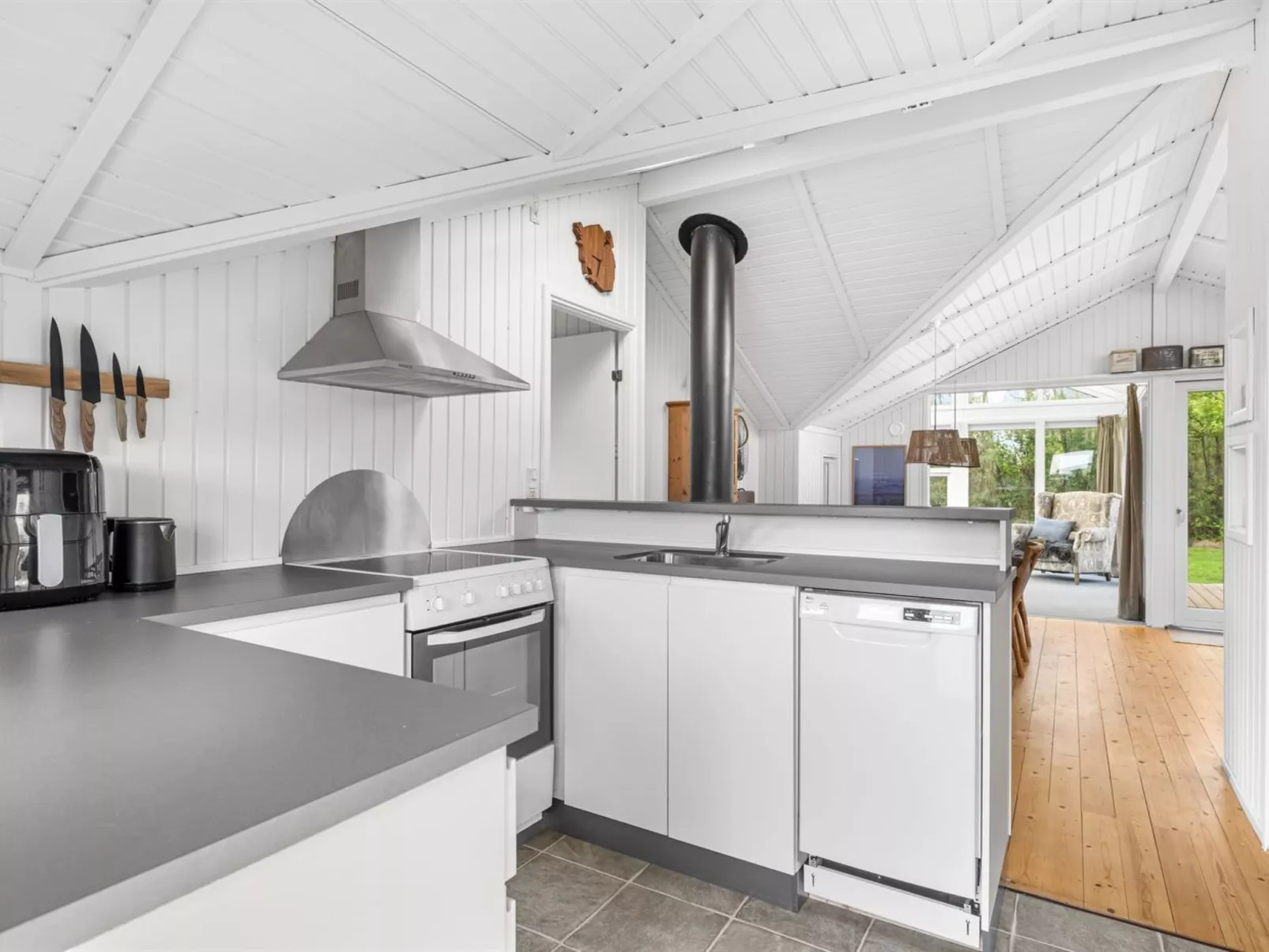 "Gitt" - 140m from the sea-Drinnen