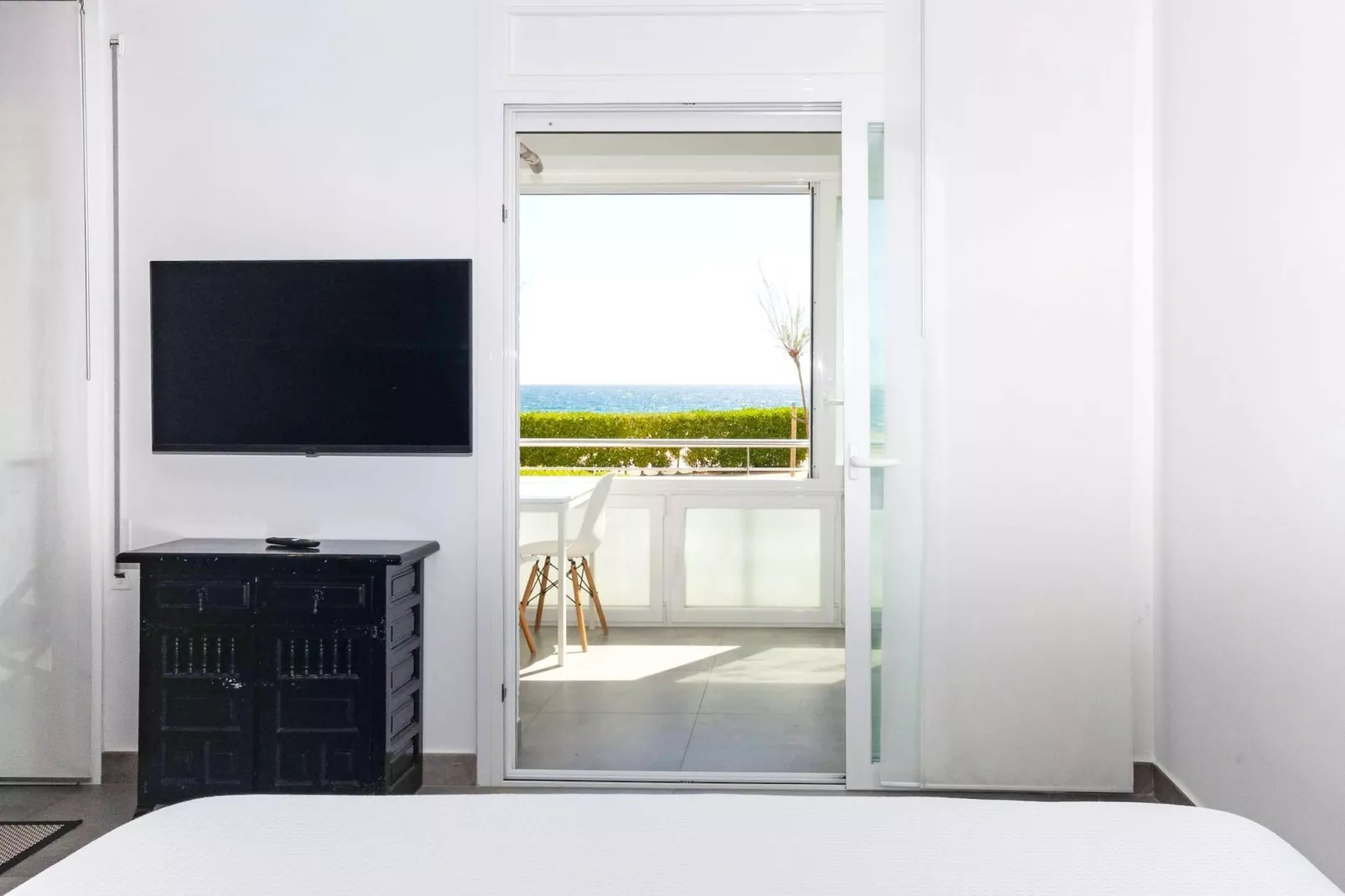 1224 LA PLAGE vista Mar-Living room