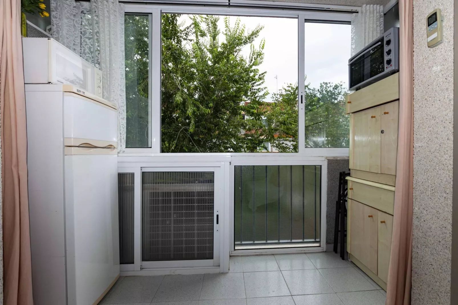 1231 PUNTA DEL ESTE 150m PLAYA-Kitchen