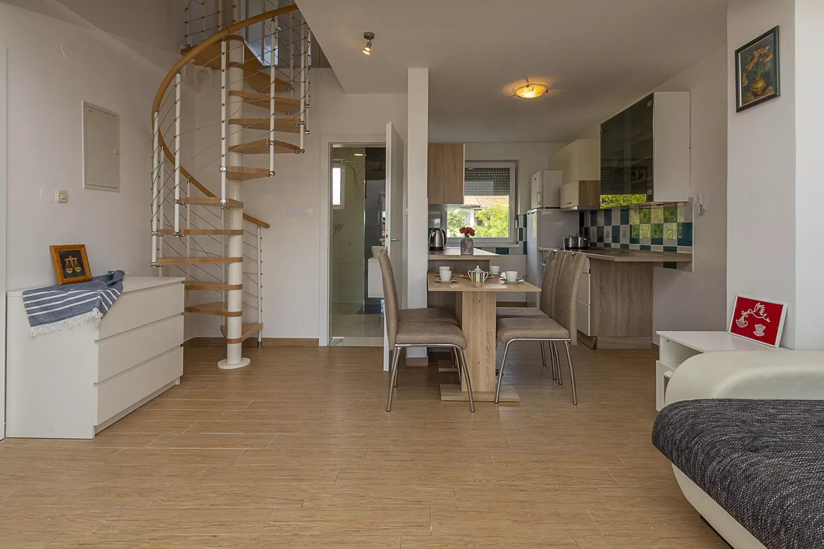 Villa Susanne with Private Pool-Wohnzimmer