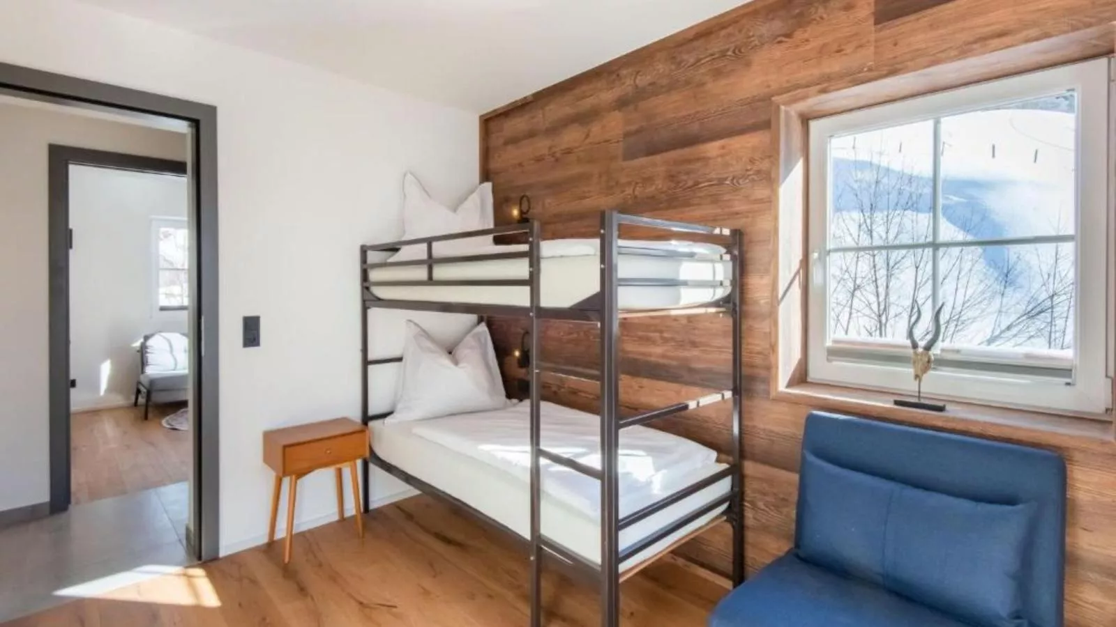 Leni Top 3-Bedroom