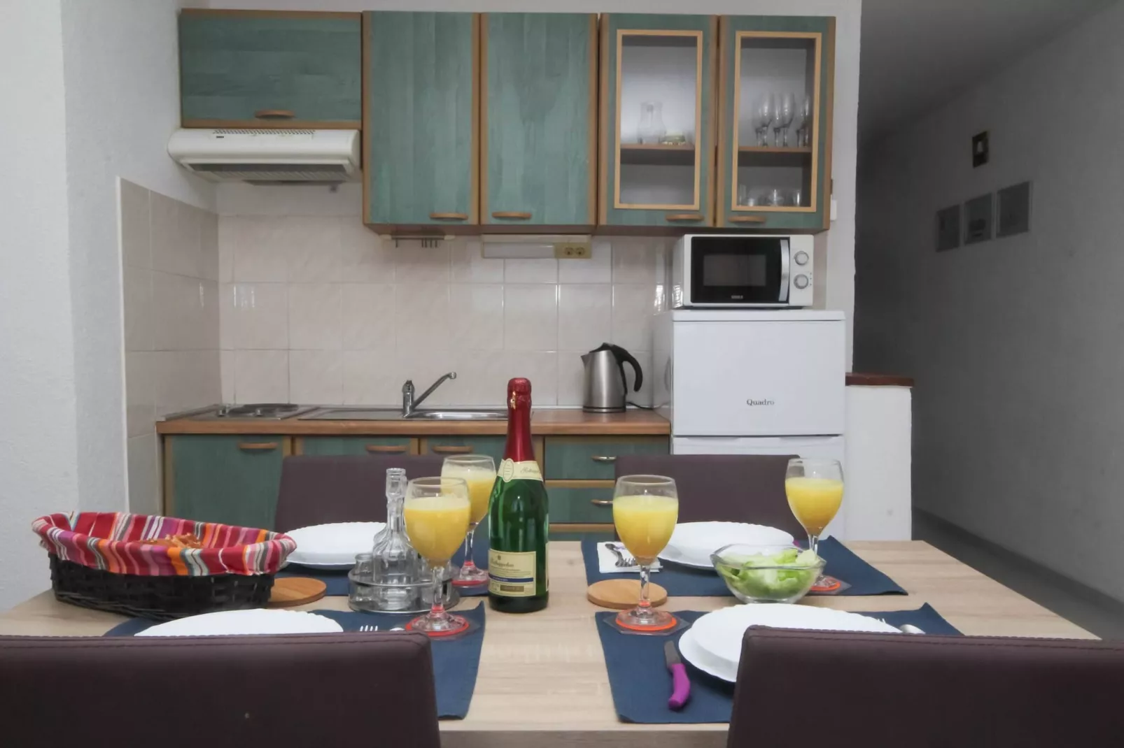 Apartments Horvat - Green-Kitchen