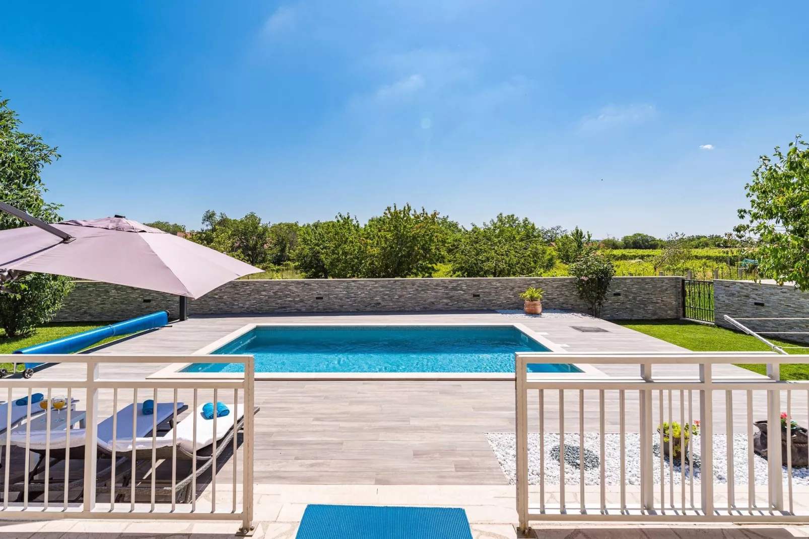 Holiday Home Endi-Pool