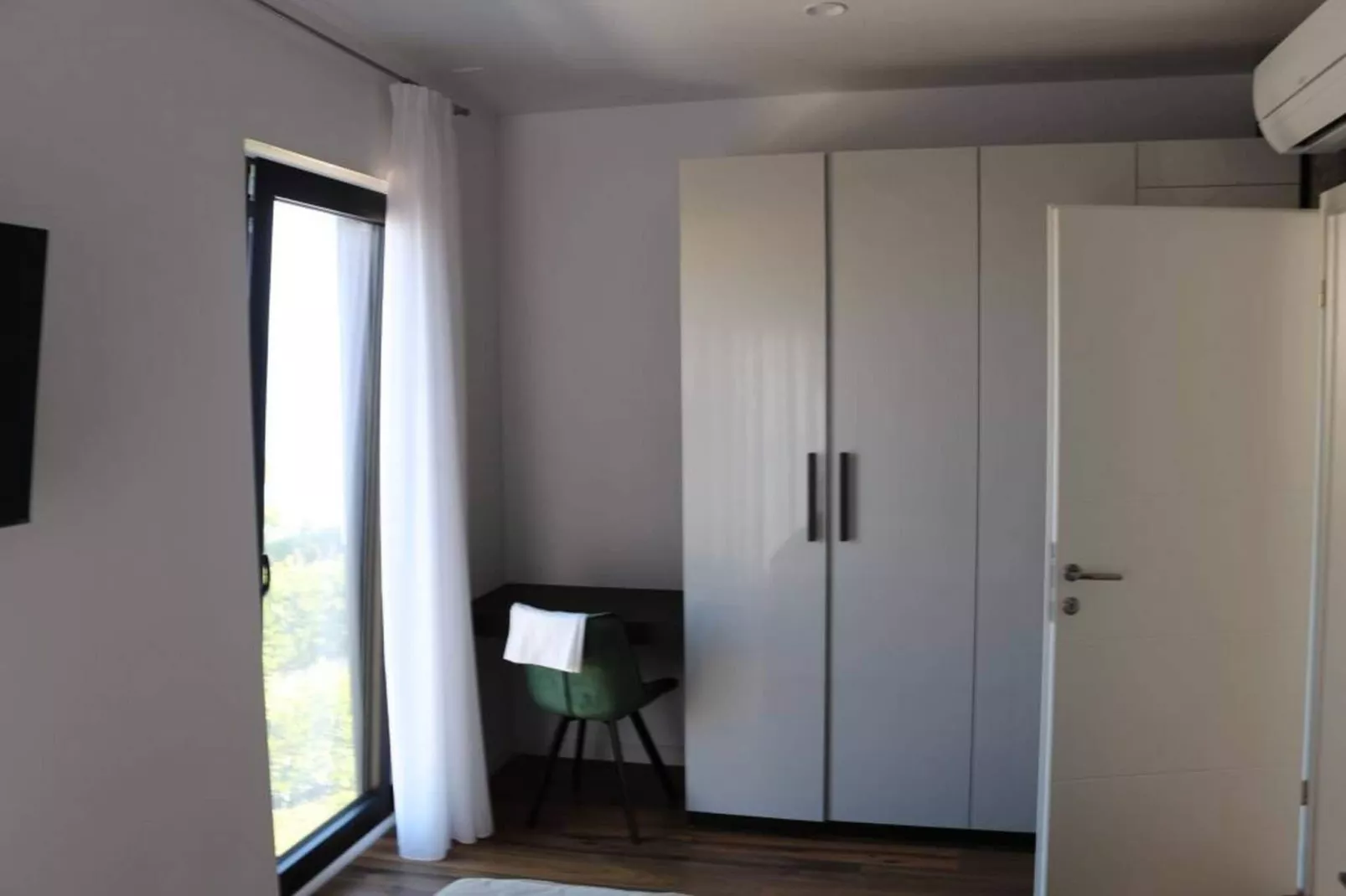 Apartments Marvi - one bedroom apartment (Right)-Schlafzimmer