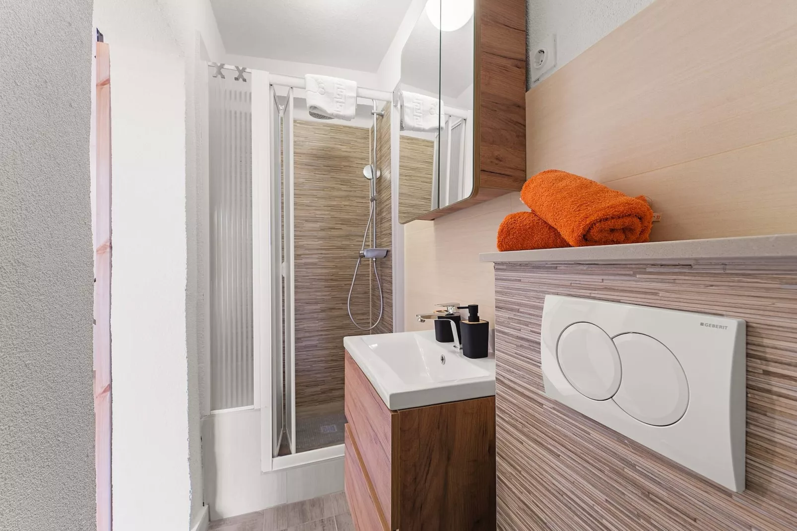 Apartments Kukljica - two bedroom apartment-Bathroom