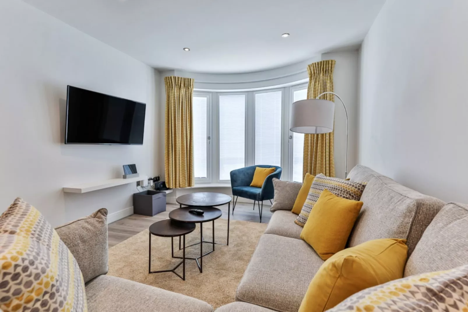 No.15, Belle House-Living room