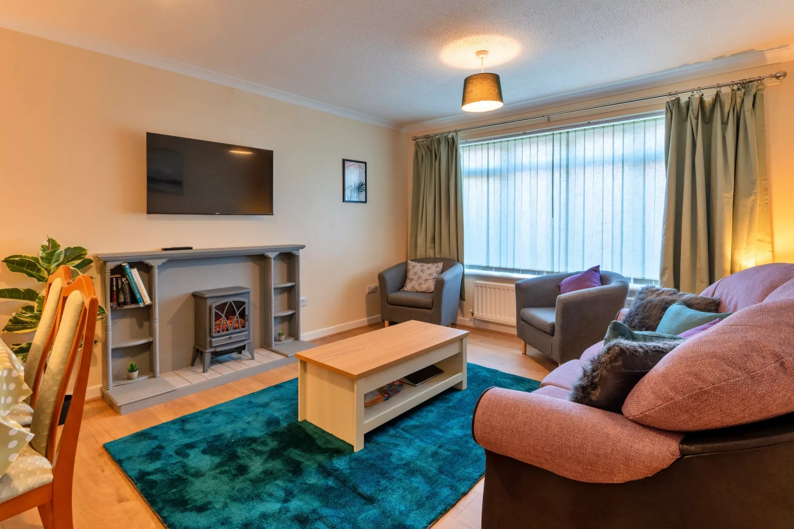 Southern Lea-Living room