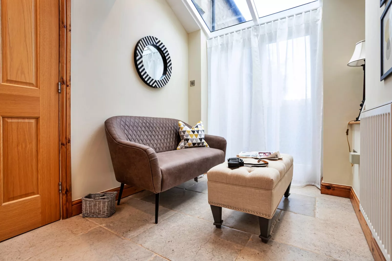 Ivy Cottage-Living room