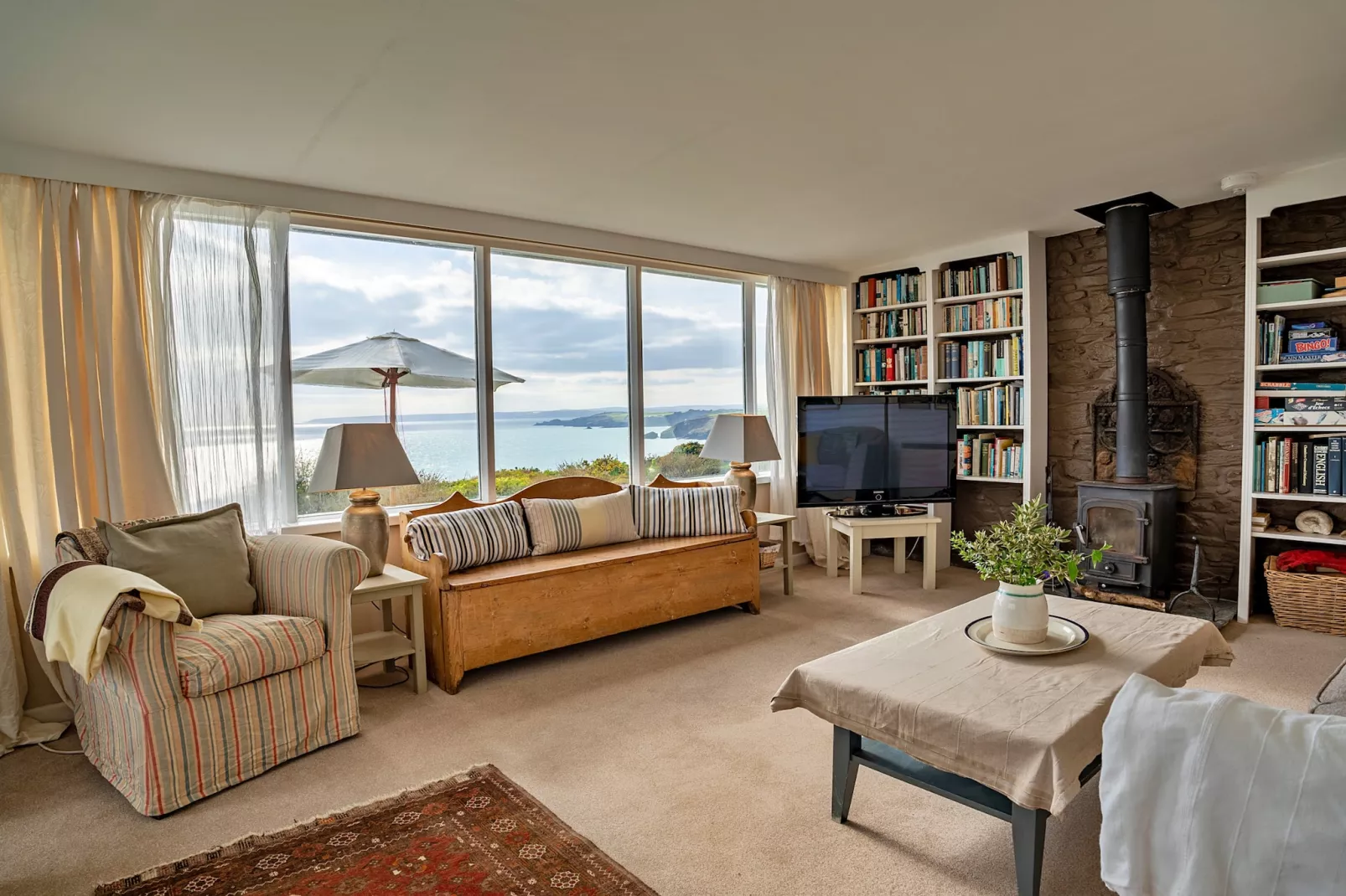 Lesceave Cottage-Living room