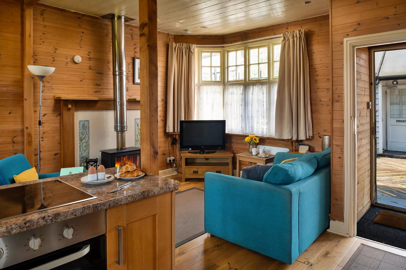 Toll Bridge Cottage-Living room