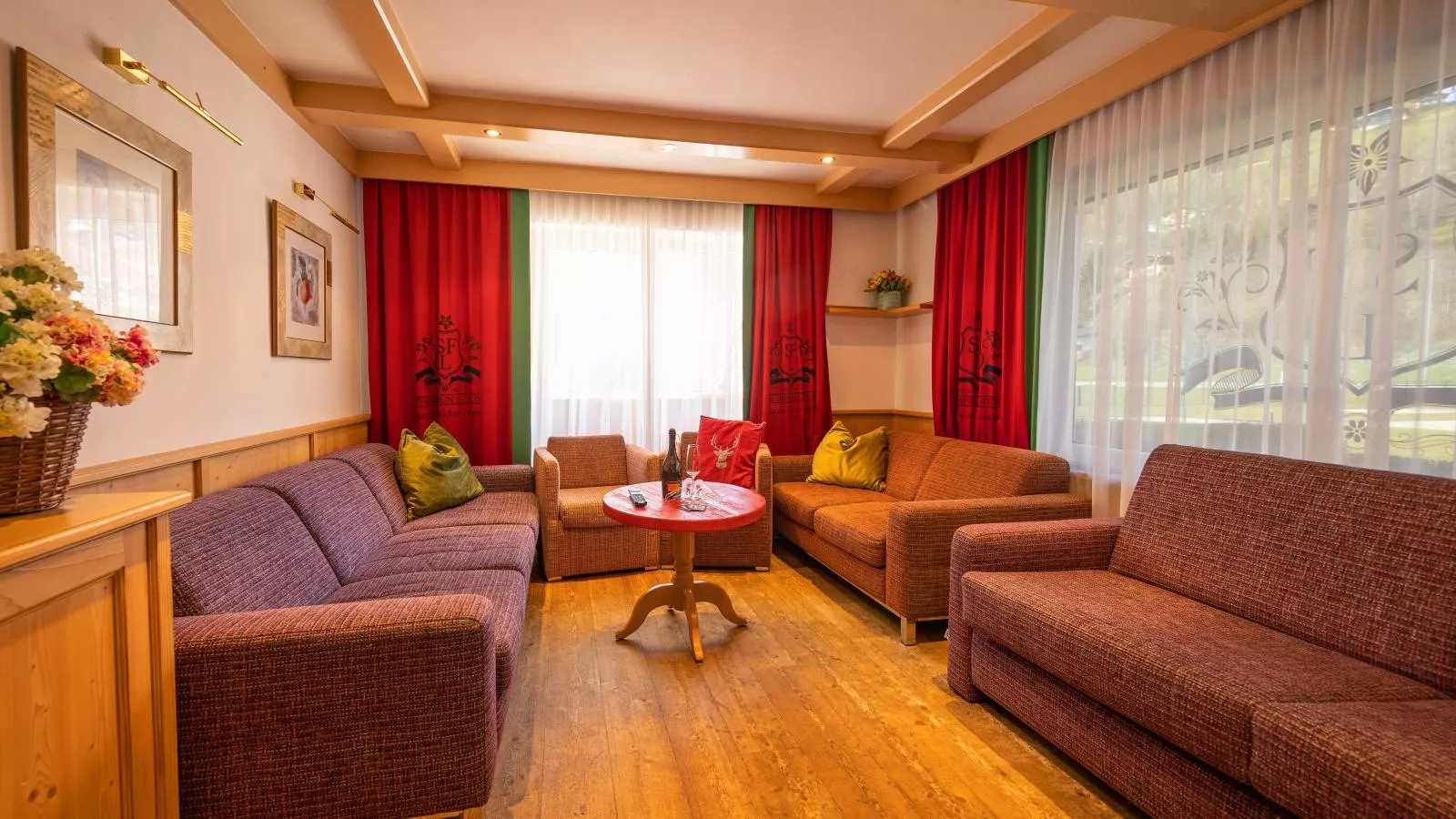 Winter Chalet Kaprun-Living room