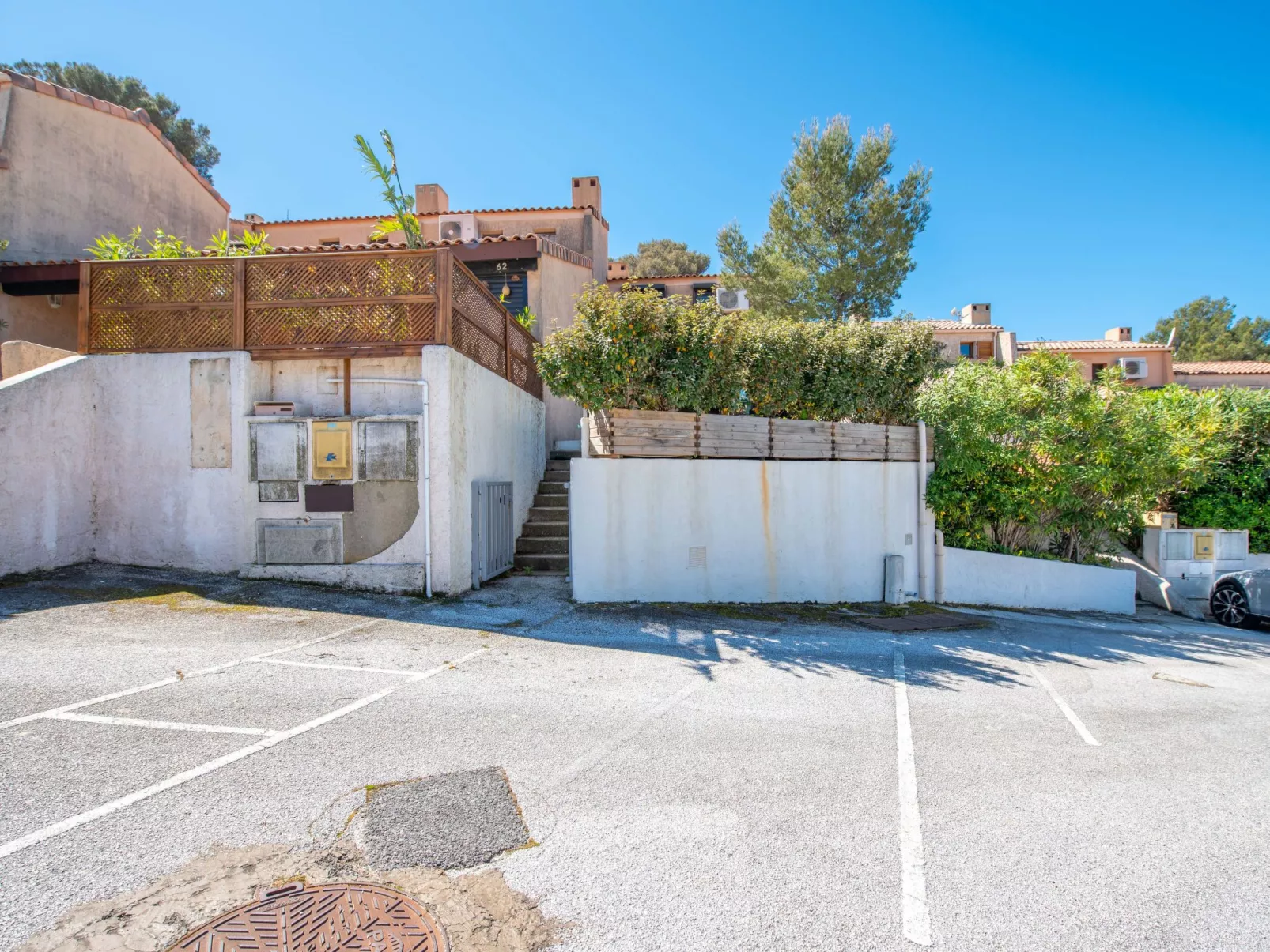 Les Mas du Levant-Outside