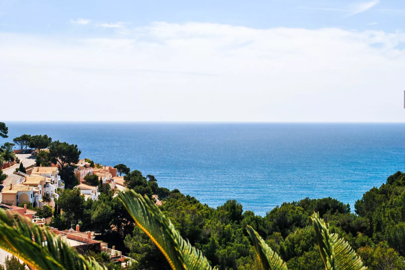 Wundeschönes & Nachhaltiges Casa Cap Vermell-Aussicht Sommer