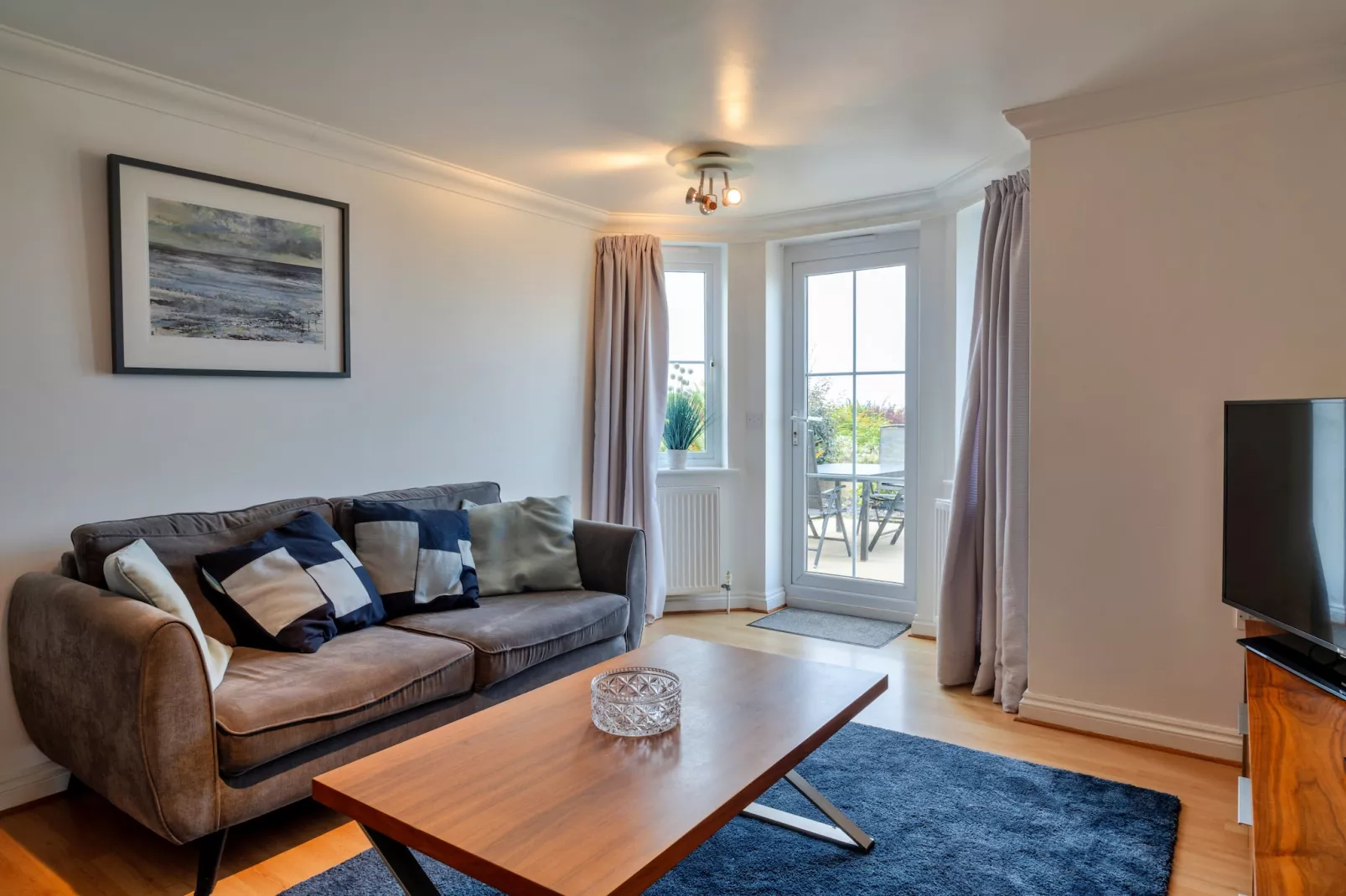 Blue Horizon-Living room