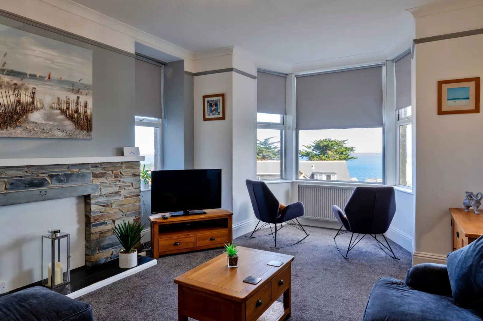 No. 6 Porthgwidden-Living room