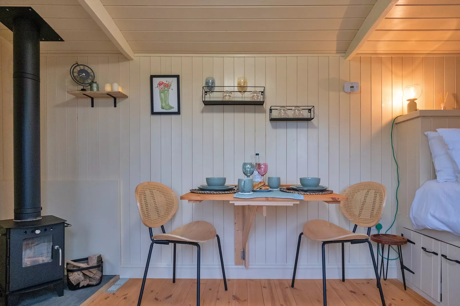 The Chicken Hut-Bedroom