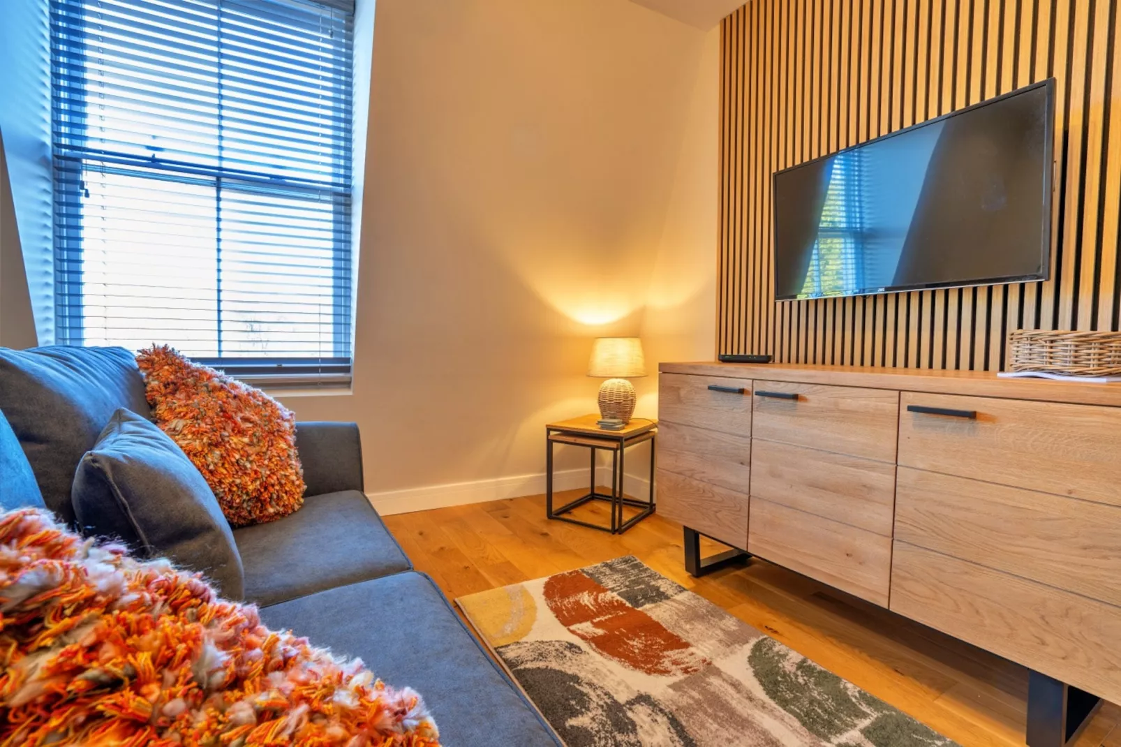 Nelly's Nook-Living room
