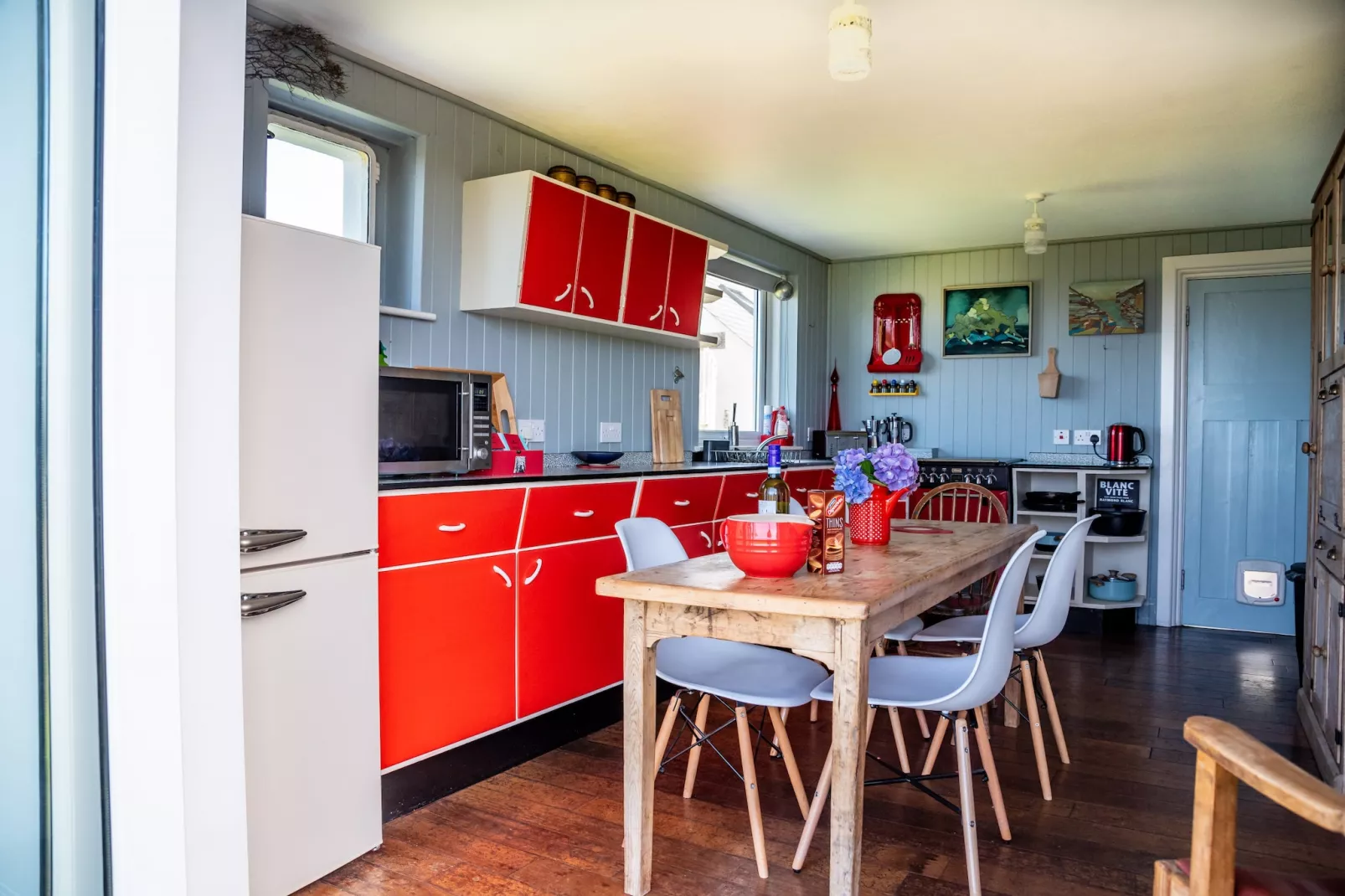 Western Watch-Kitchen
