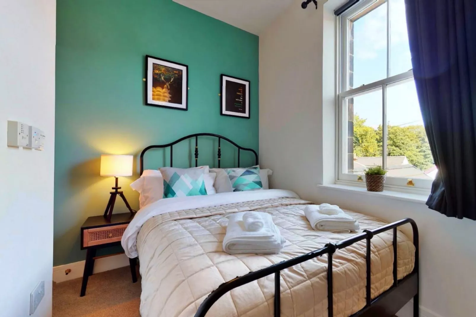 Peak Dale Apartment-Bedroom