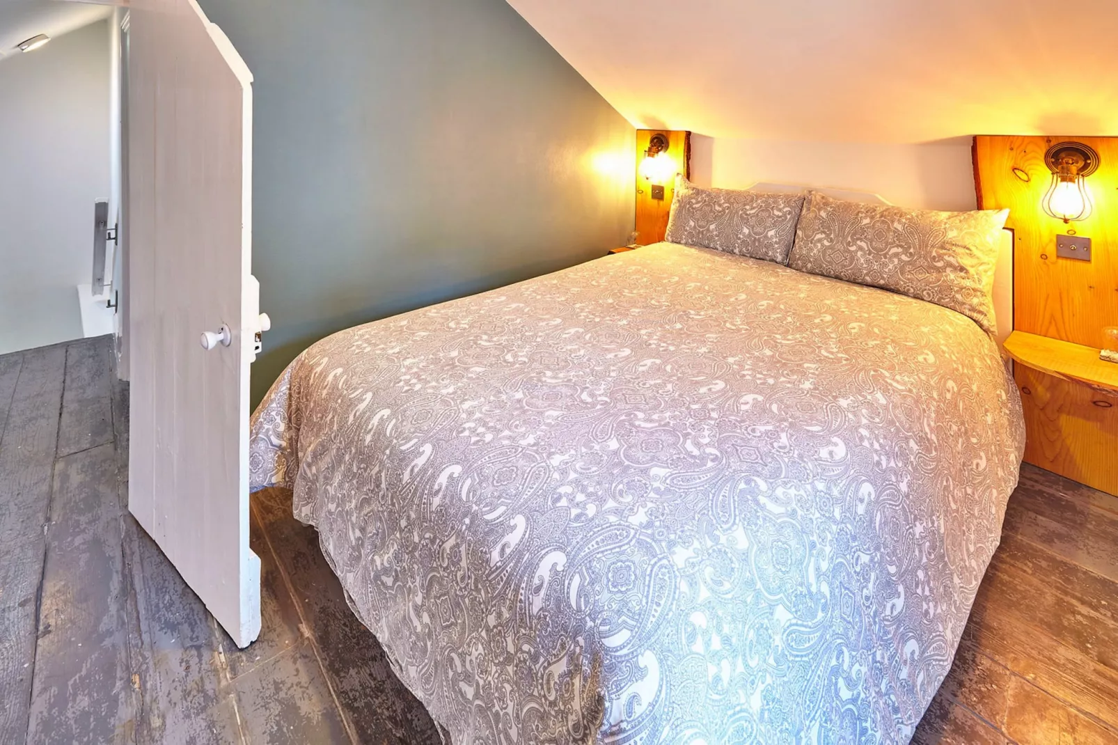 Albion Cottage-Bedroom