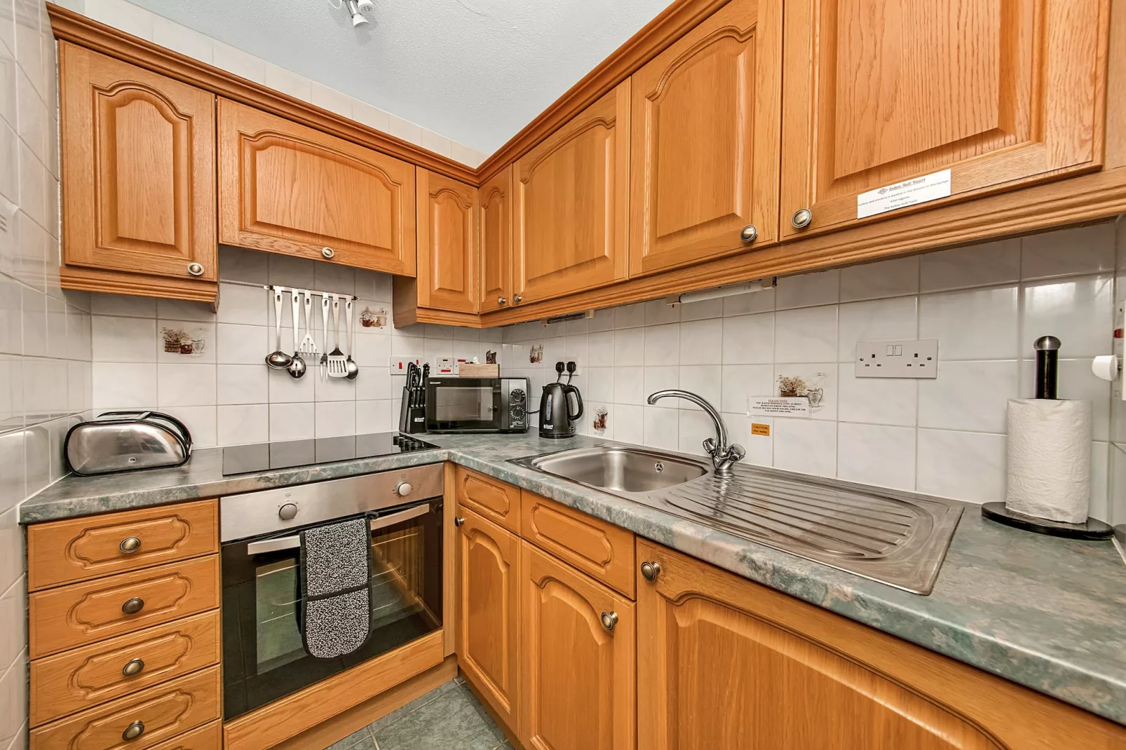 Mowbray Hall Apt-Kitchen