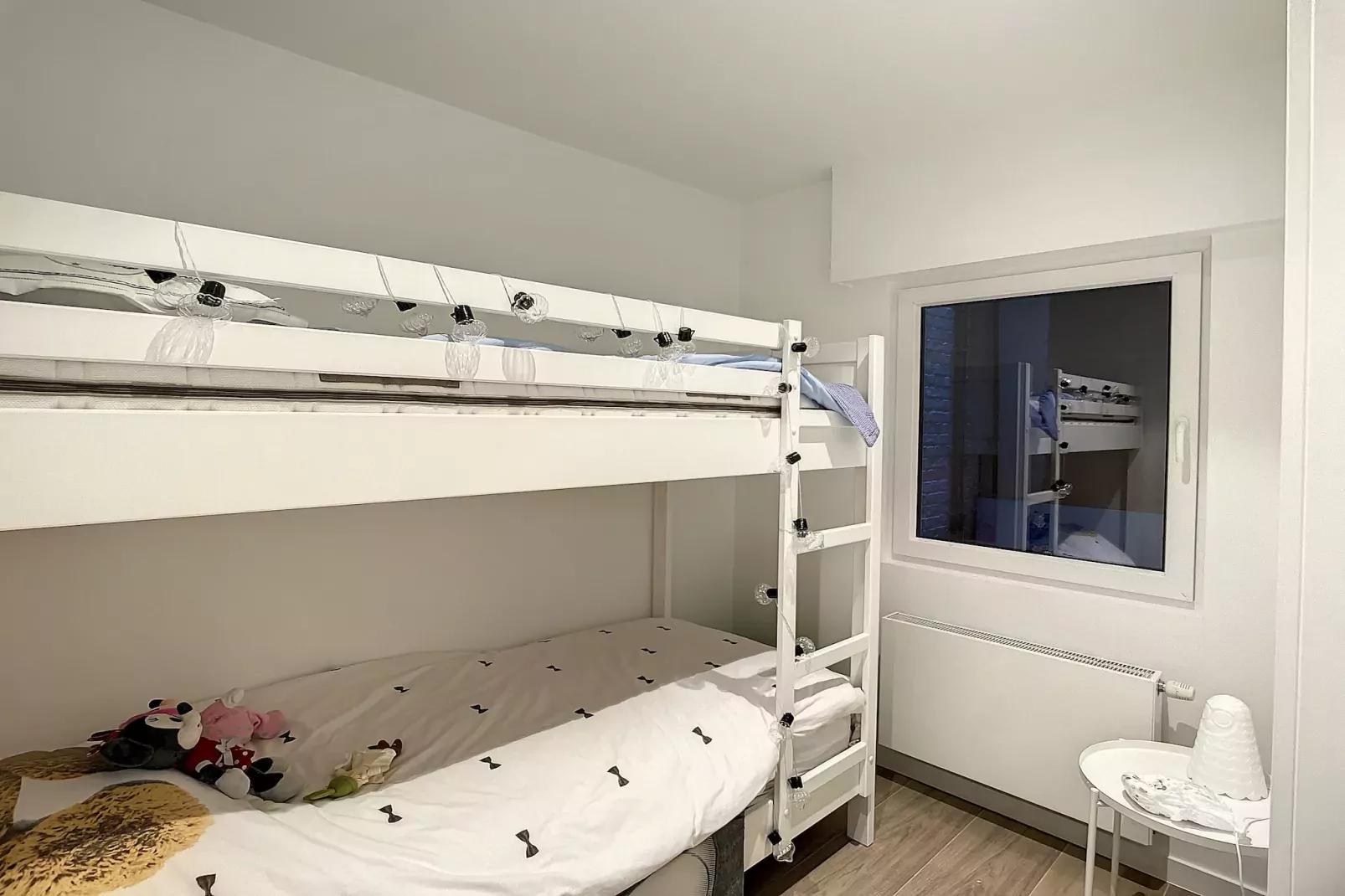 The Jetée 12-Bedroom