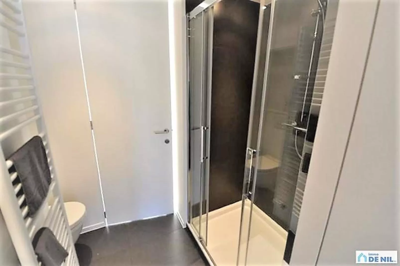 Sunrise 64-Bathroom
