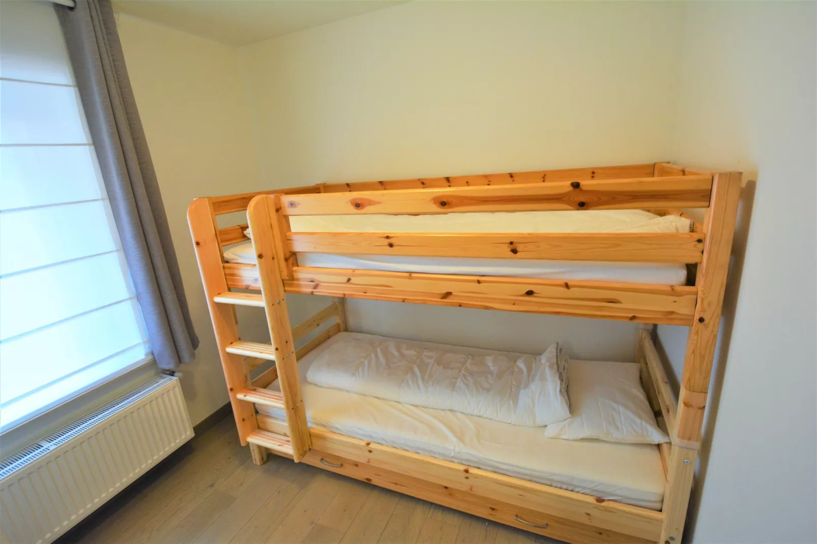 Megan 01-Schlafzimmer