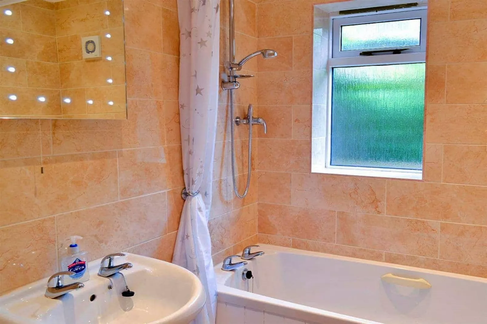Little Dunley - Vine Lodge-Bathroom
