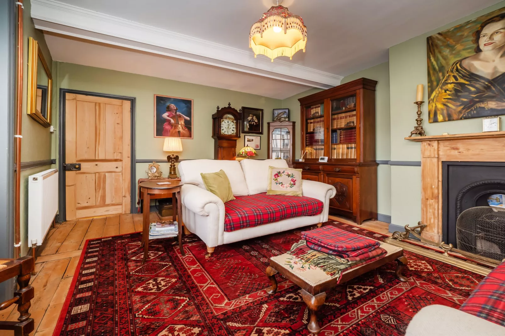 The Old Sunday School & Vestry-Living room