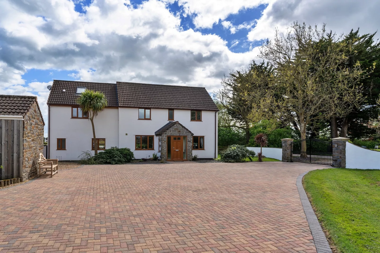 Stone Bow Farmhouse-Exterior summer