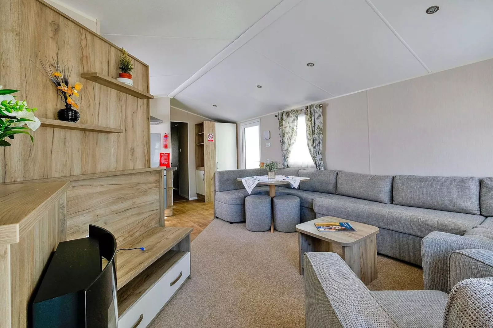 Beachlands-Living room
