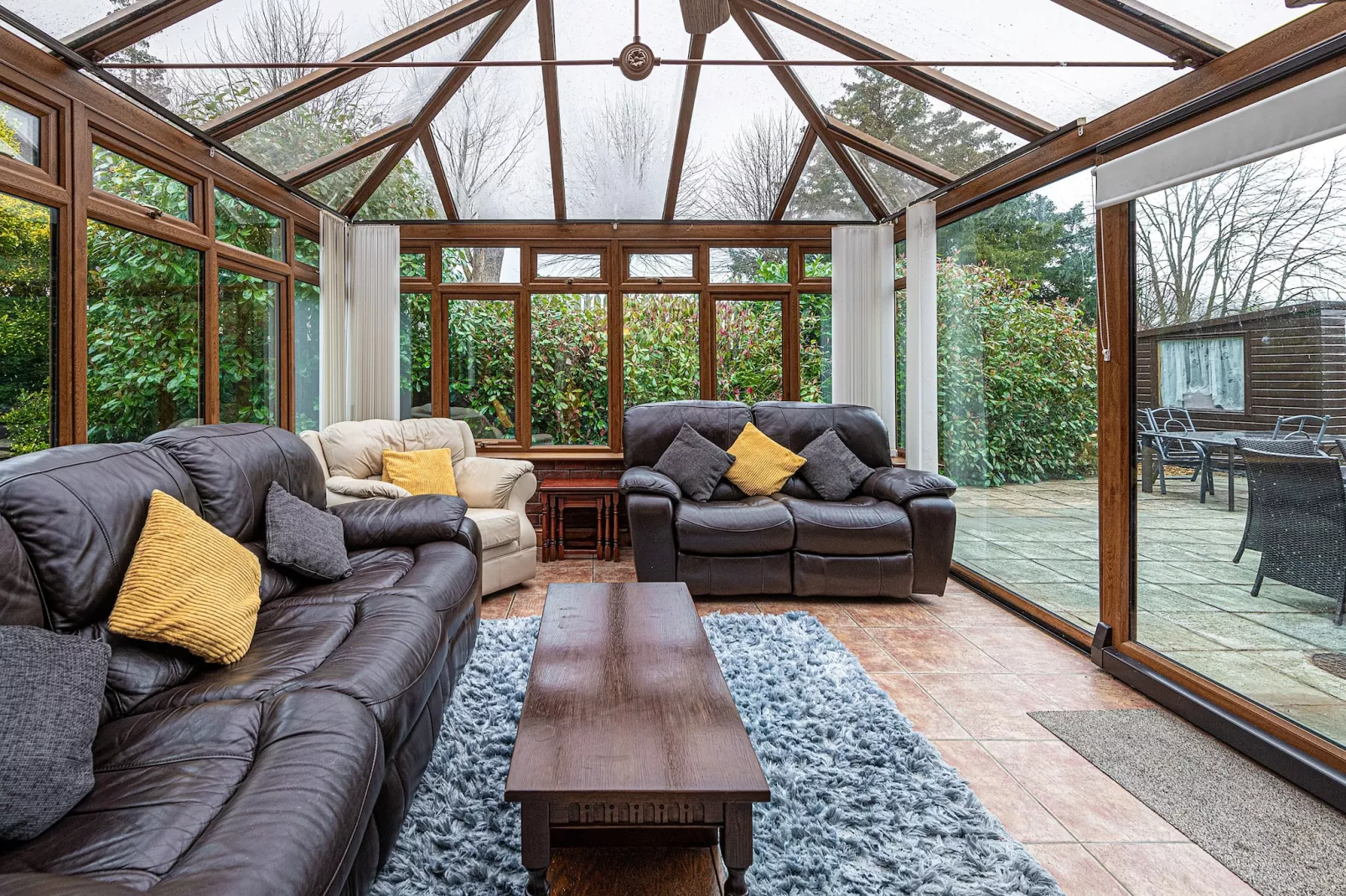The Beeches-Living room