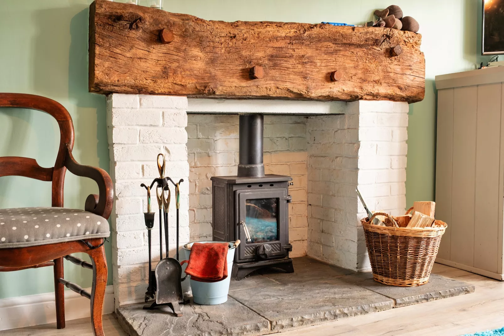 3 Elm Cottage-Living room