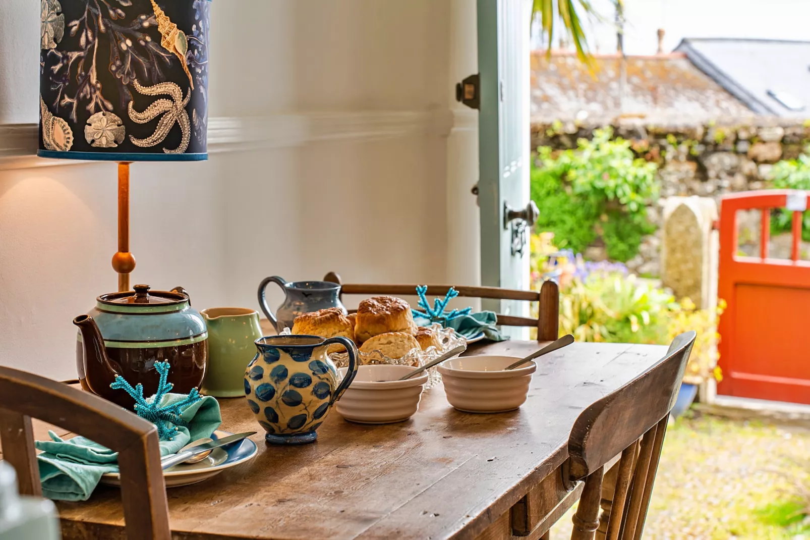 Cosy Mousehole Cottage with Sea Views-Dining room