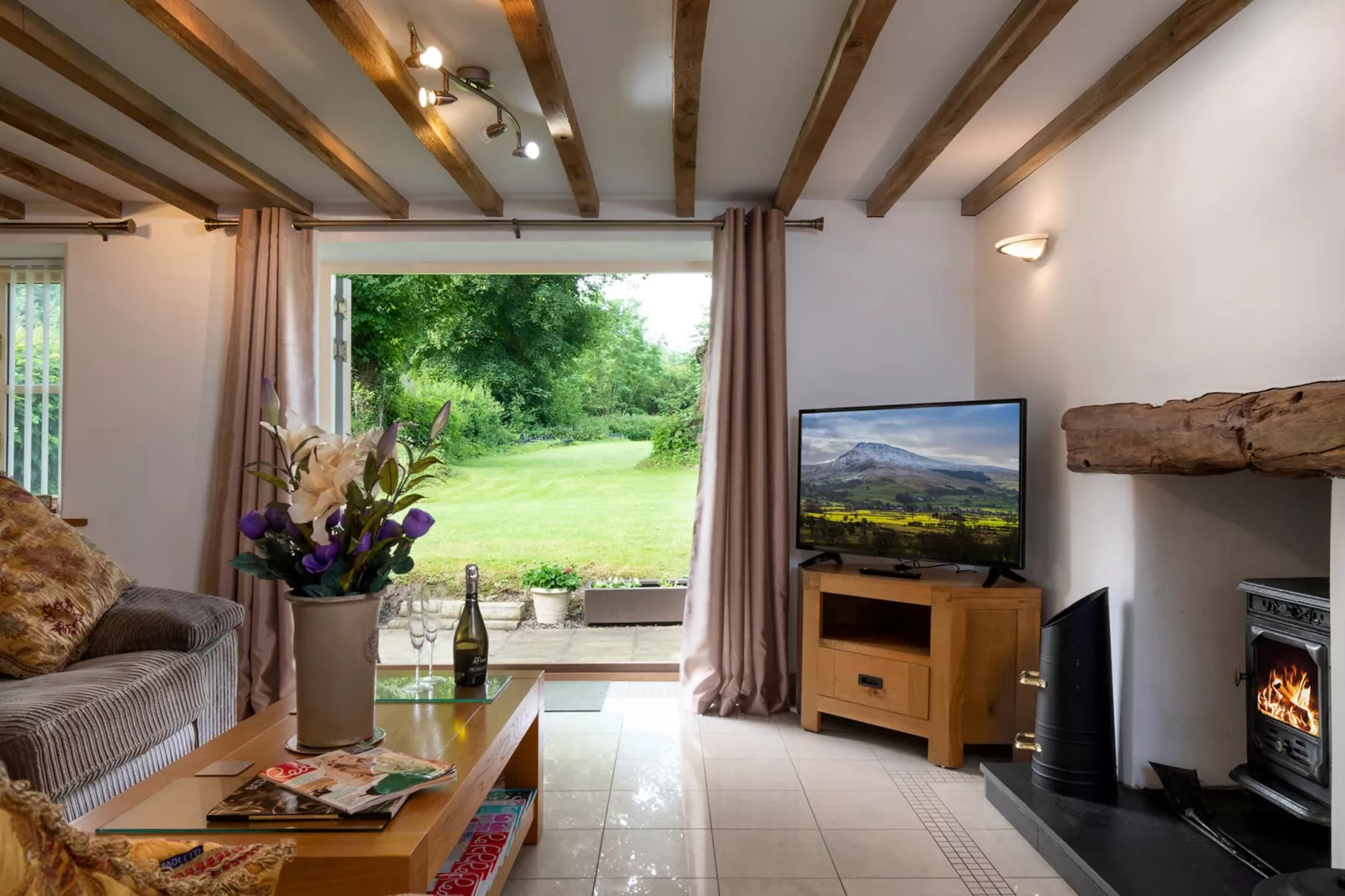 The Cottage-Living room