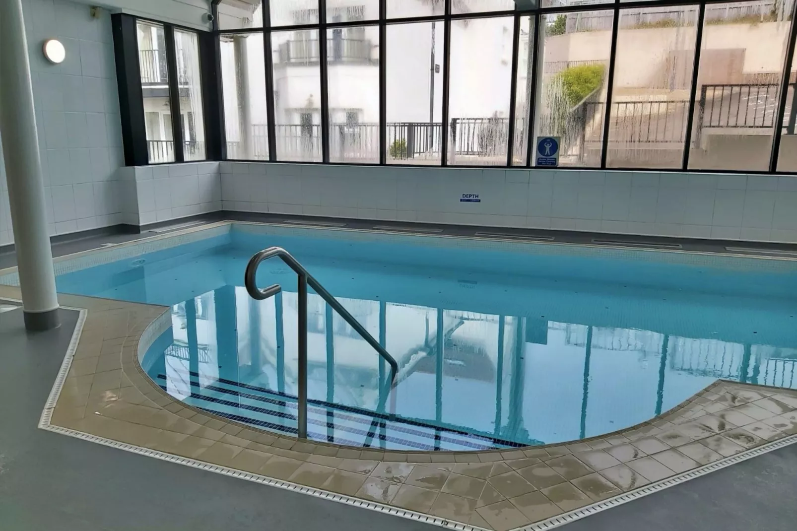 Y Lle Hapus-Schwimmbad