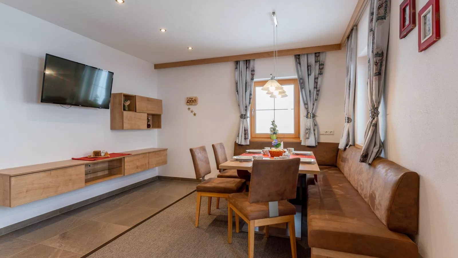 Bichlblick-Dining room
