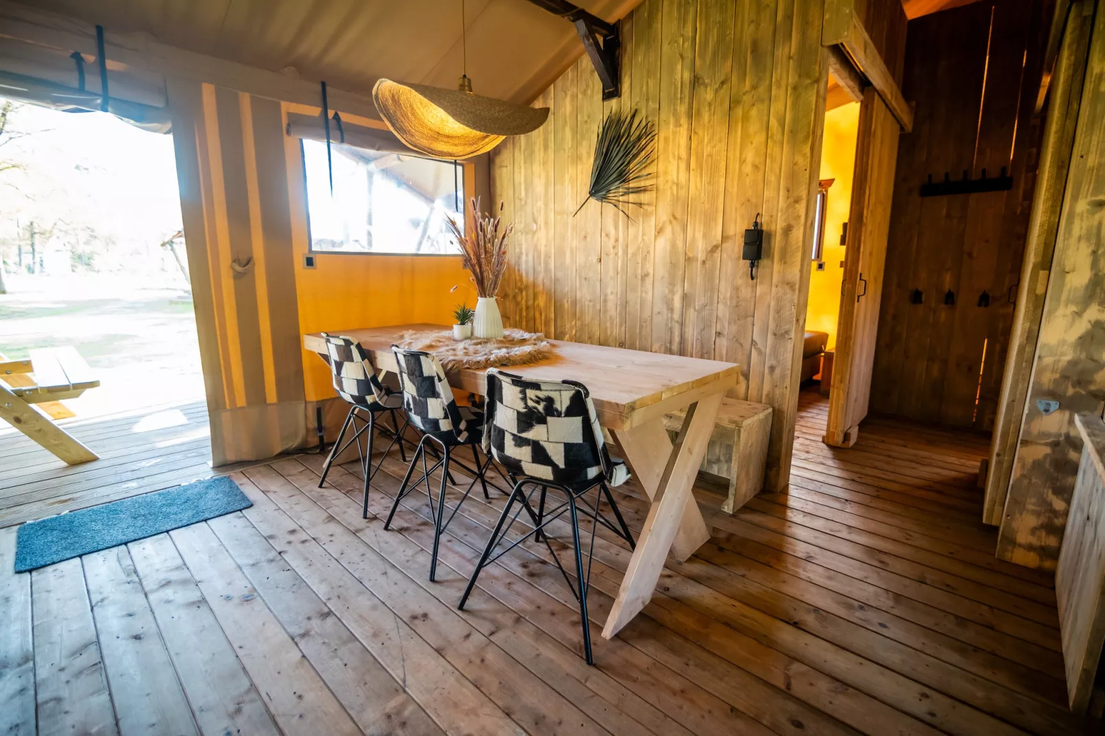 6 persoons Luxe Safaritent-Esszimmer