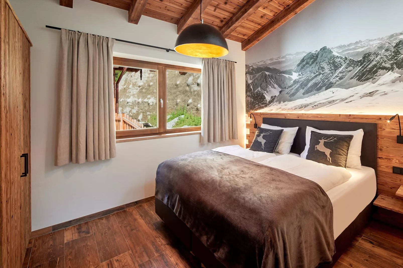 Nationalpark Chalet Gamsspitze-Bedroom