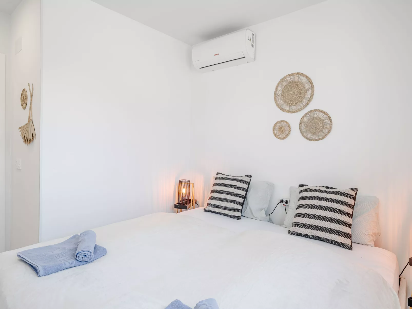 Vergel Beach-Inside