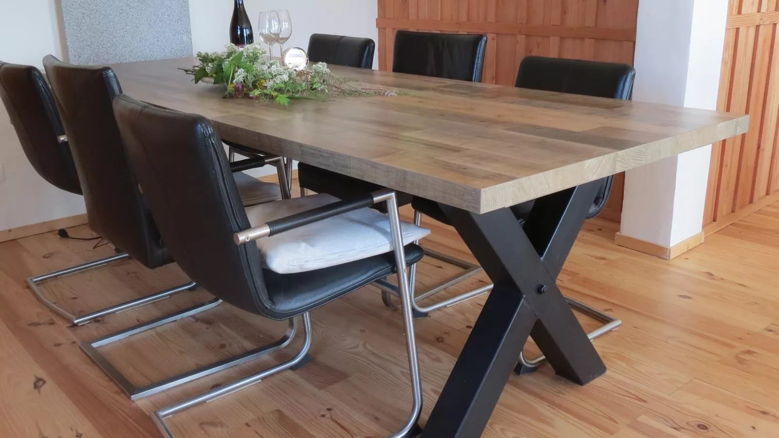 Résidence Poulain-Dining room