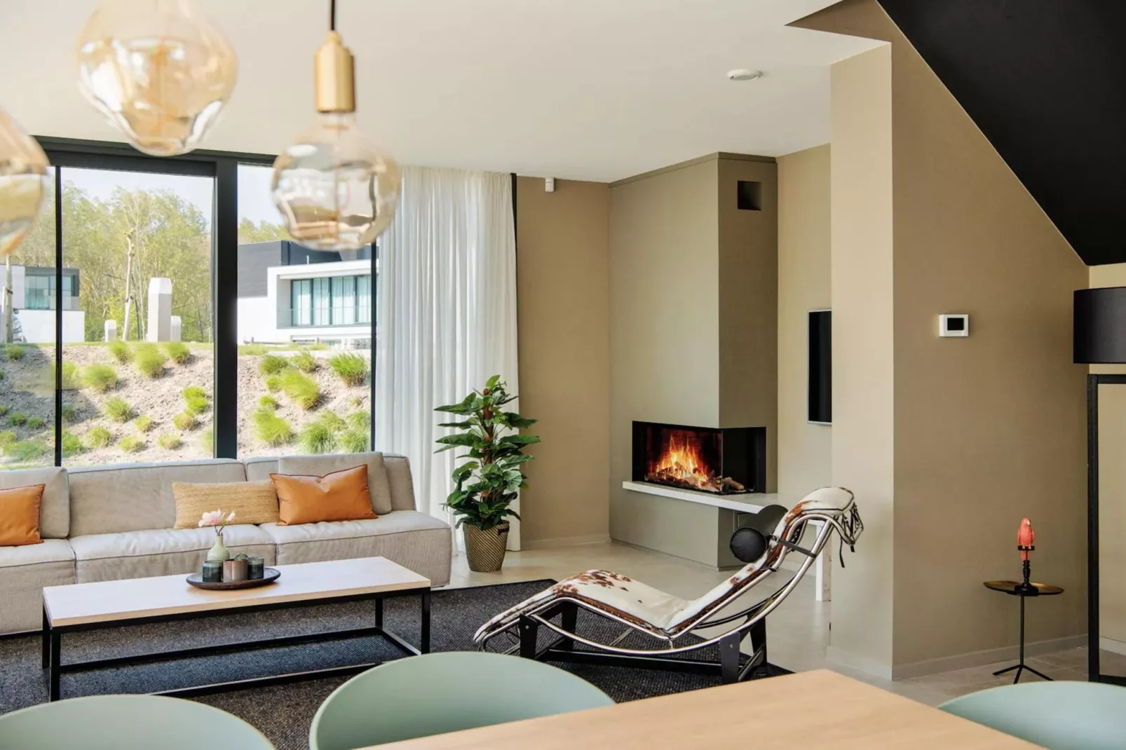 Harbour Village 5-Living room