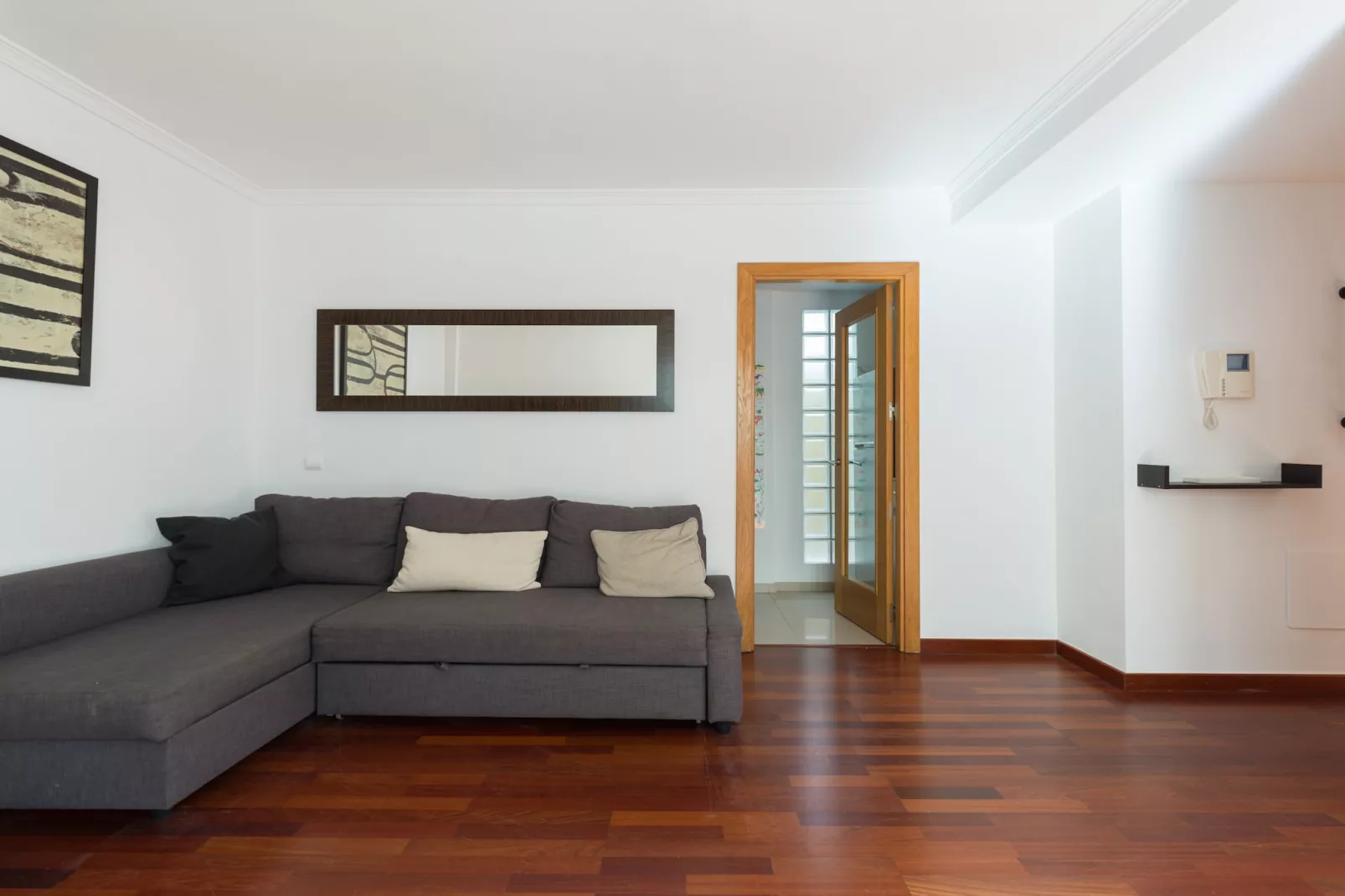 Puente de Piedra-Living room
