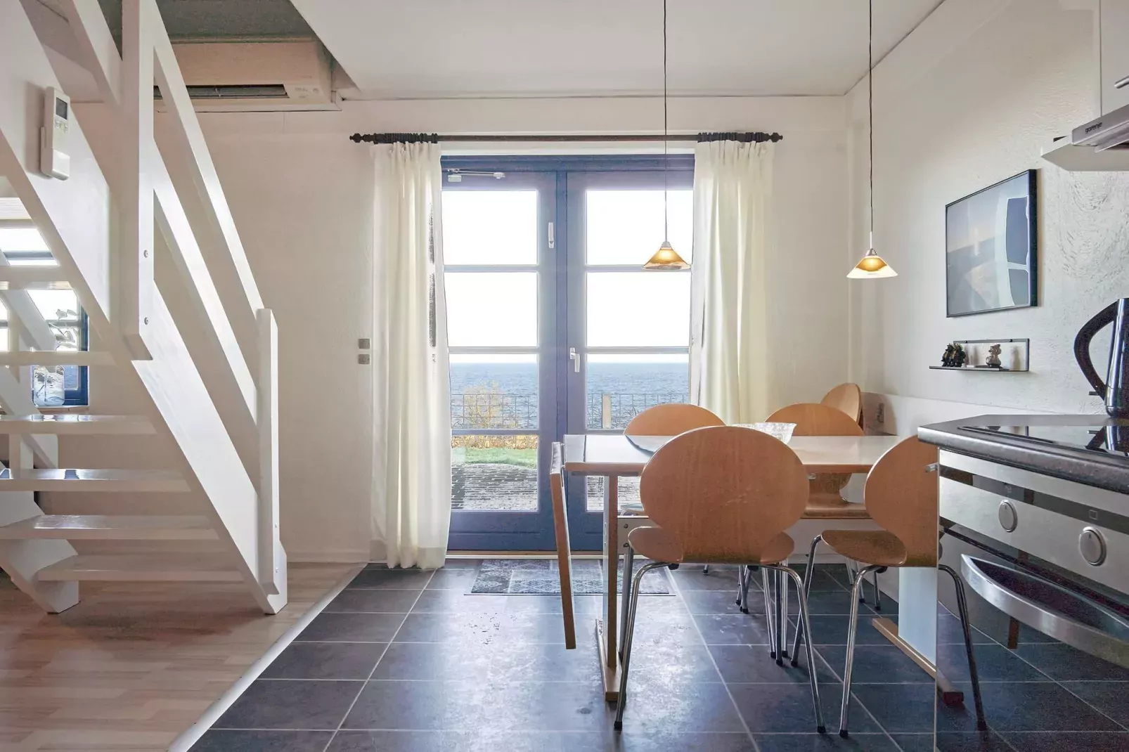 3 room-Indoor