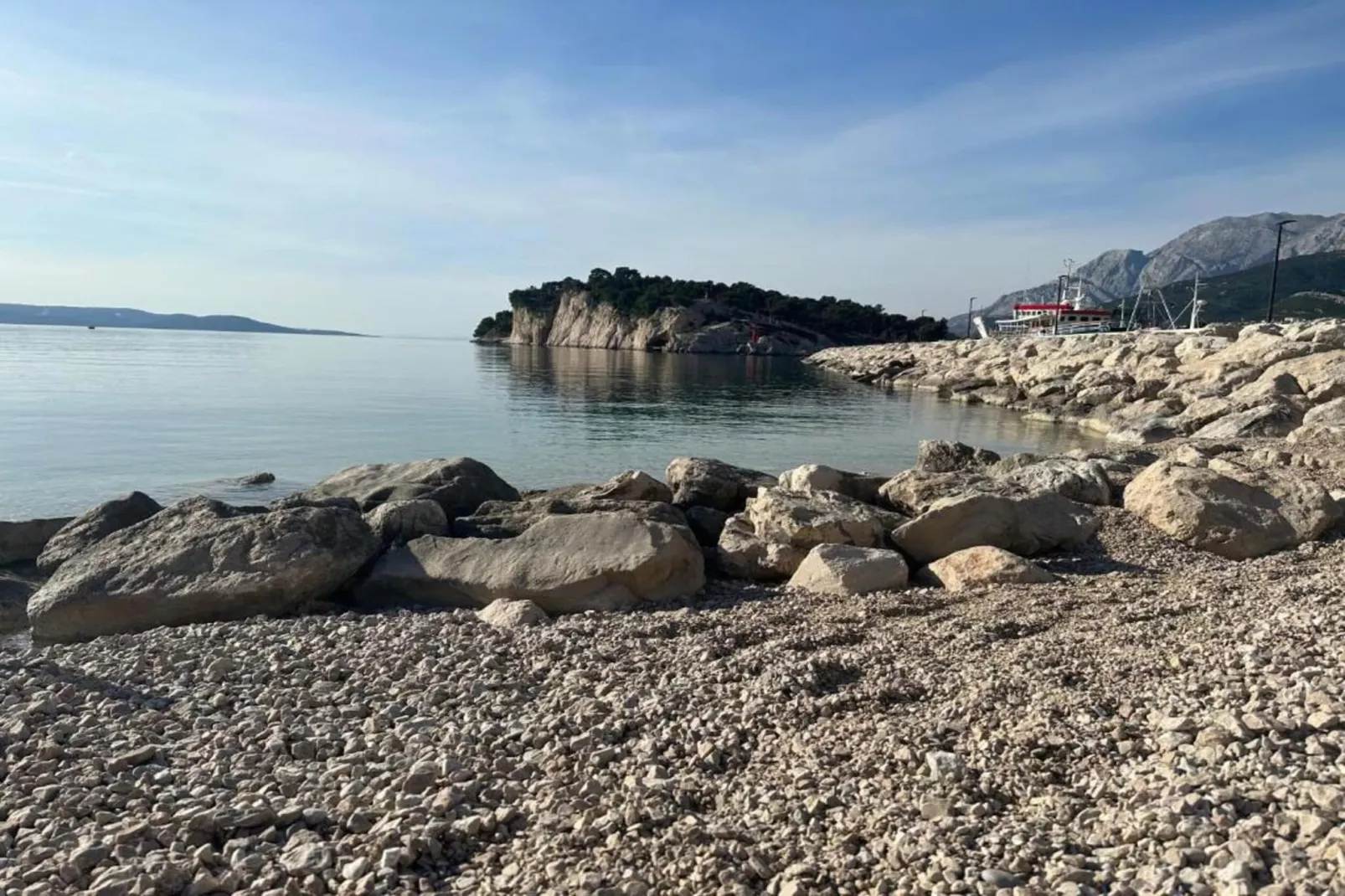 Villa Makar-Areas summer 5km