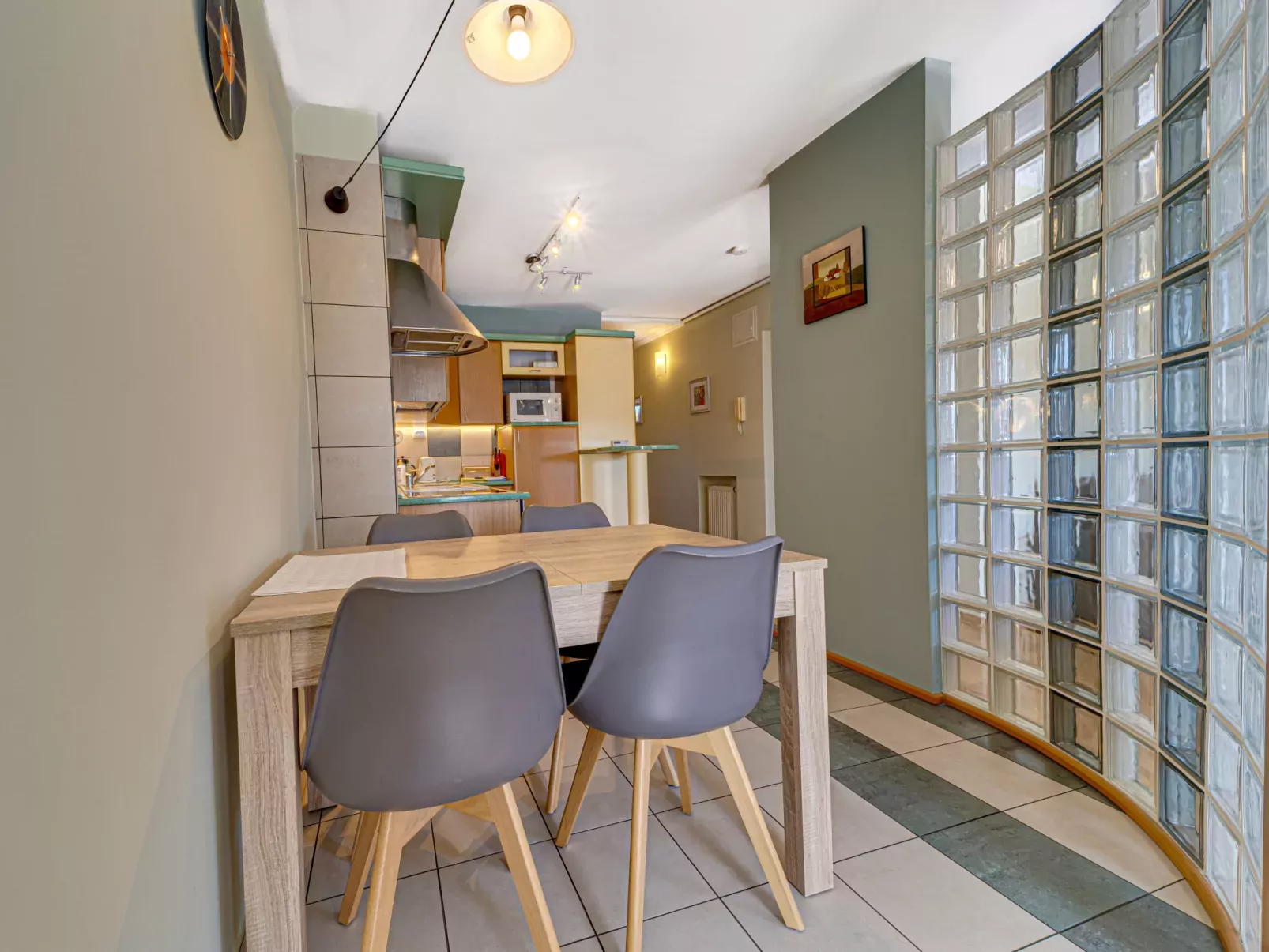 Czarodziejska-Inside